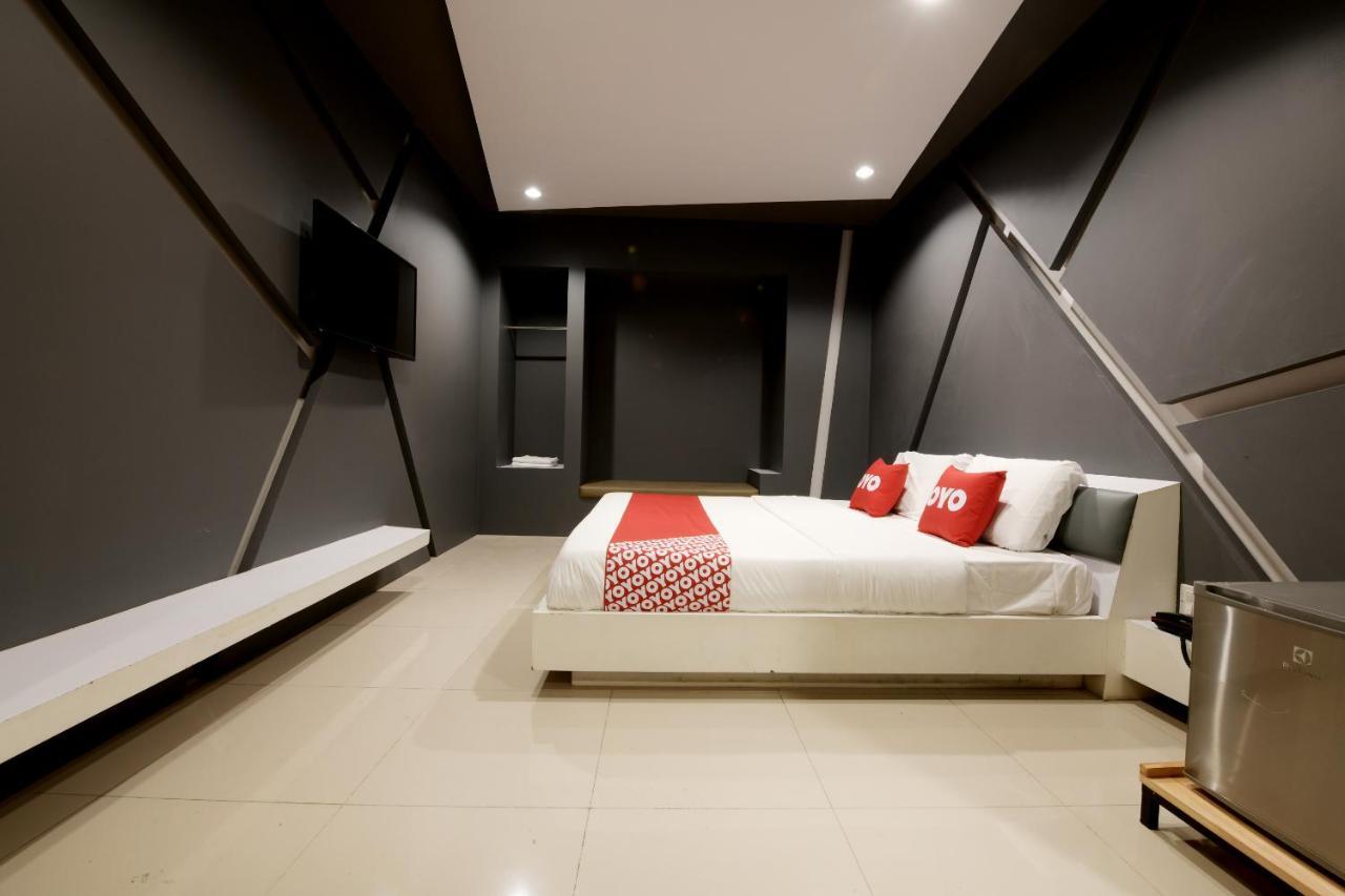 Sriracha Hotel And Spa Ban Huai Yai Phrom Exterior foto